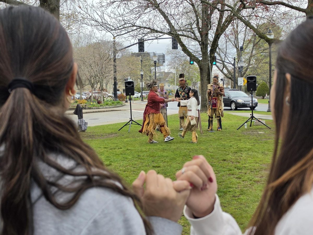 Wampanoag Performers Come to Reading